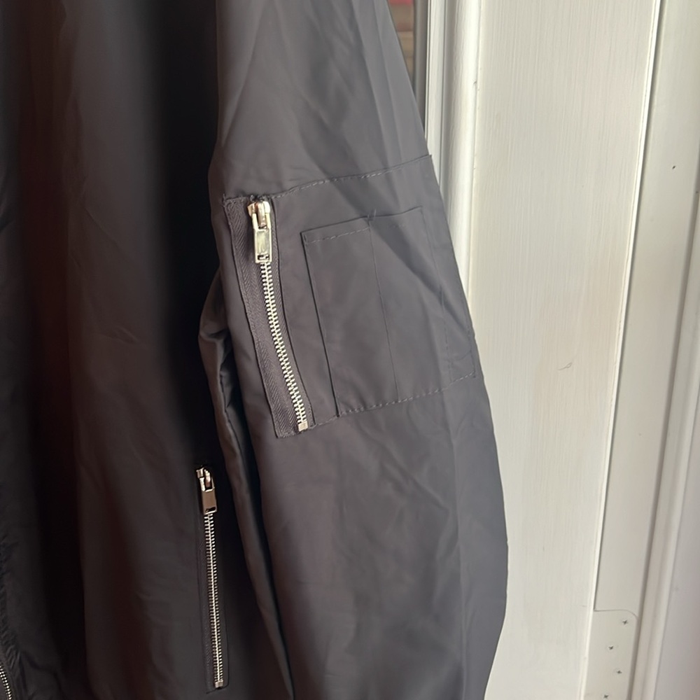 Gray bomber jacket - Picture 3 of 5